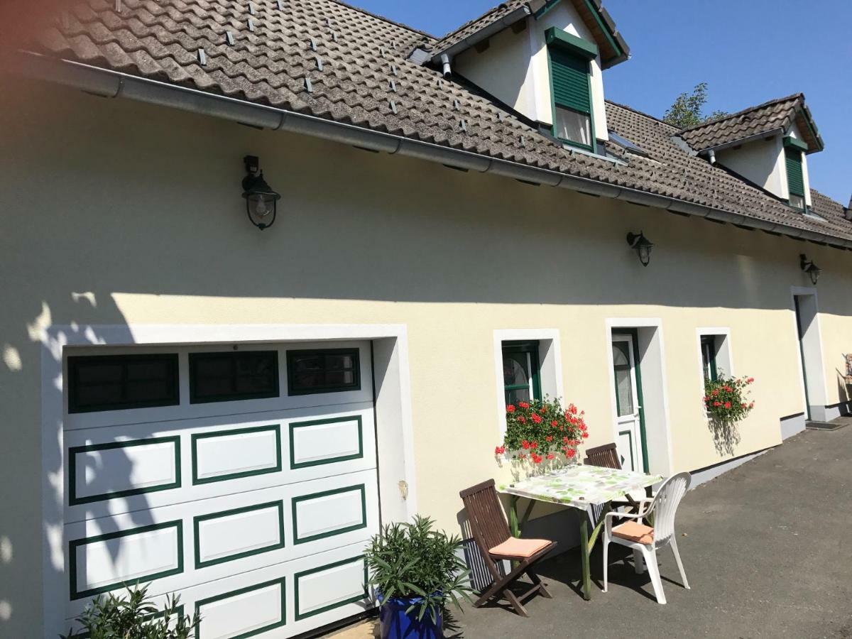 Gaestehaus Lindenhof Jennersdorf Exterior photo